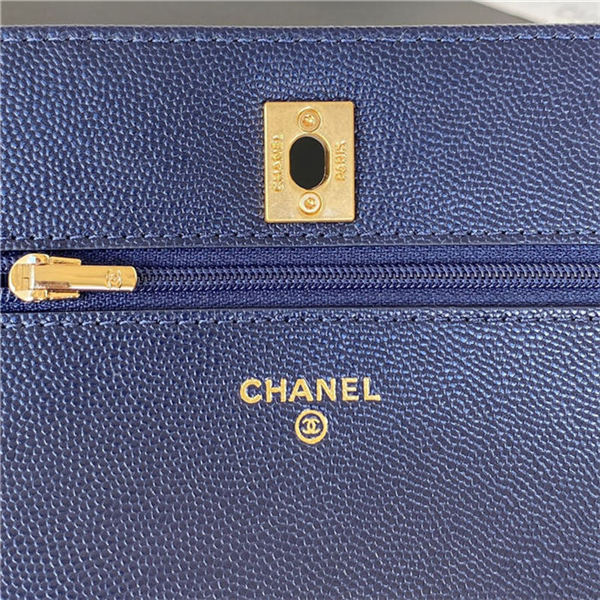 WALLET ON CHAIN Grained Shiny Calfskin & Gold-Tone Metal AP2840 Navy A