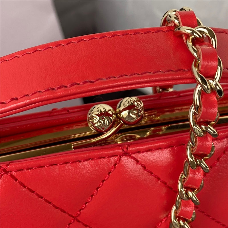 Chanel FLAP PHONE HOLDER WITH CHAIN Shiny Calfskin & Gold-Tone Metal AP2875 Red A