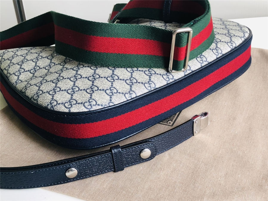 Gucci Attache large shoulder bag GG Supreme canvas 702823 High