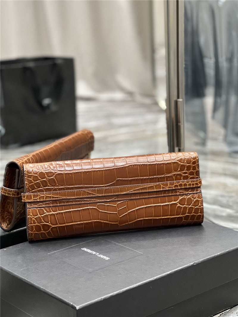 MANHATTAN CLUTCH IN CROCODILE-EMBOSSED LEATHER High