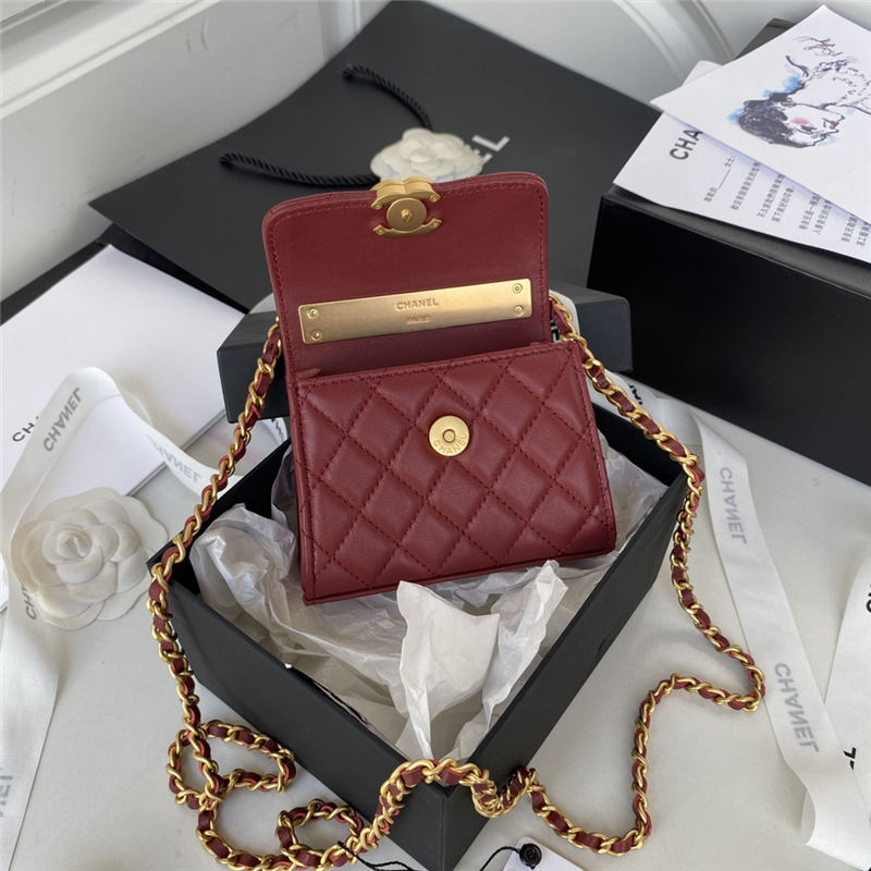 CLUTCH WITH CHAIN Lambskin, Enamel & Gold-Tone Metal AP2944 Burgundy A