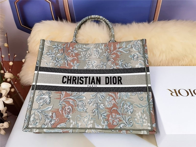 LARGE Dior BOOK TOTE Brocart Embroidery High