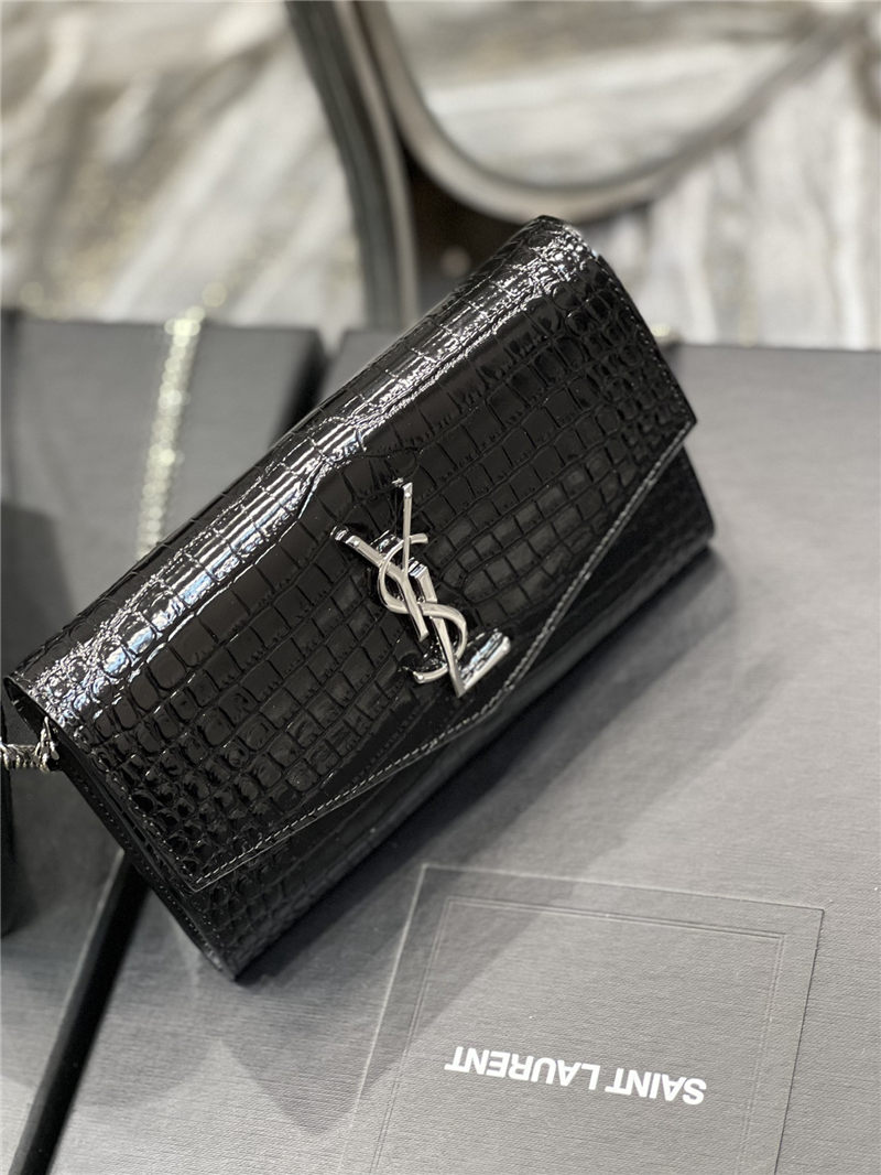 UPTOWN CHAIN WALLET IN CROCODILE-EMBOSSED SHINY LEATHER Black High