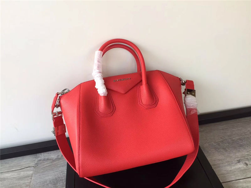 Givenchy MEDIUM ANTIGONA BAGE IN GRAINED LEATHER Red High