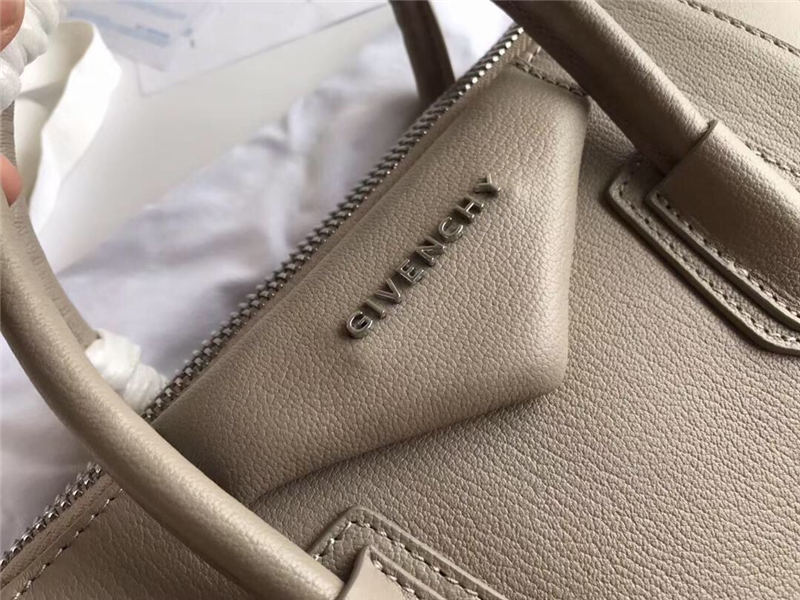 Givenchy MEDIUM ANTIGONA BAGE IN GRAINED LEATHER Grey High