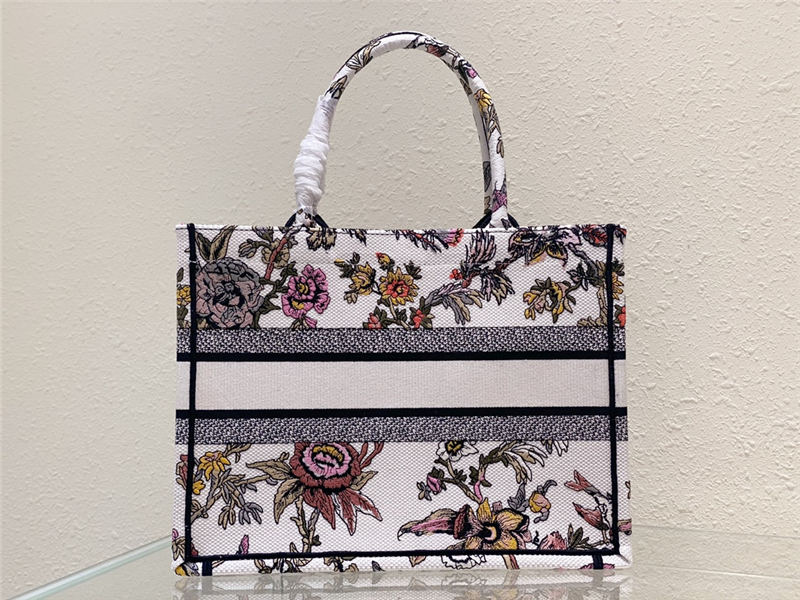 MEDIUM Dior BOOK TOTE Dior Jardin Botanique Embroidery White High