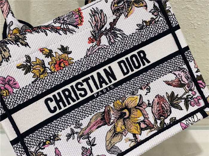 SMALL Dior BOOK TOTE Dior Jardin Botanique Embroidery White High