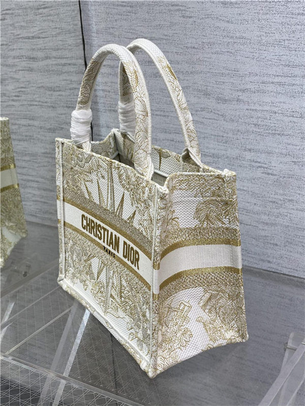 SMALL Dior BOOK TOTE Dior Rêve d'Infini Embroidery Gold High