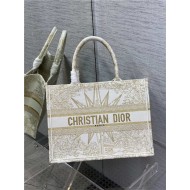 MEDIUM Dior BOOK TOTE Dior Rêve d'Infini Embroidery Gold High