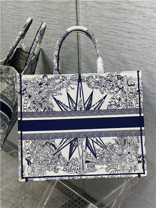 LARGE Dior BOOK TOTE Dior Rêve d'Infini Embroidery Blue High