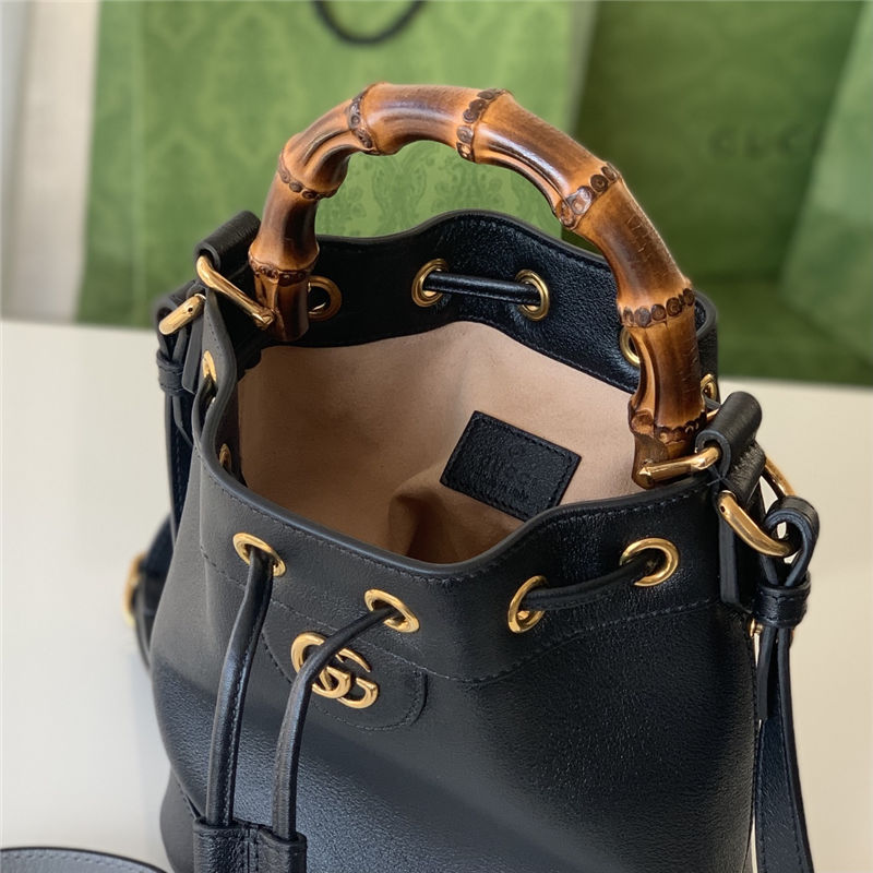 Gucci Diana mini bucket bag 724667 Leather Black High