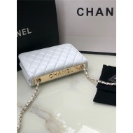 Chanel WALLET ON CHAIN AP2897 Lambskin & Gold-Tone Metal AP2897 White A