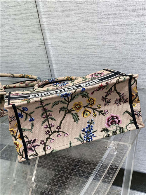 MEDIUM Dior BOOK TOTE Dior Petites Fleurs Embroidery Natural High