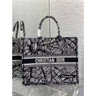 LARGE Dior BOOK TOTE Plan de Paris Embroidery Black/White High