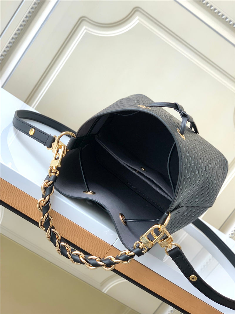 Louis Vuitton Néonoé BB Calfskin M22598 Black High