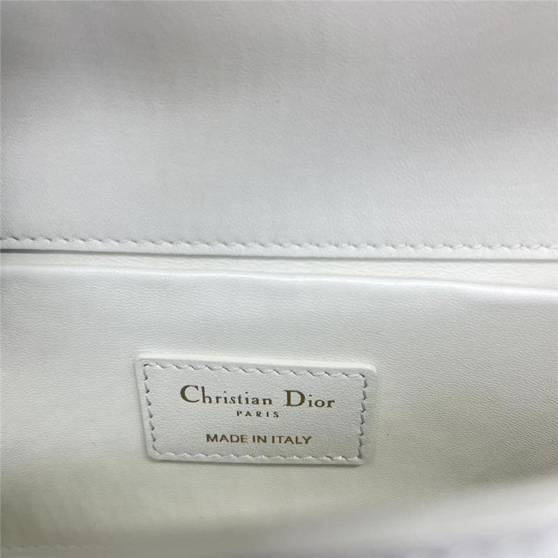 30 MONTAIGNE EAST-WEST BAG WITH CHAIN Calfskin White High