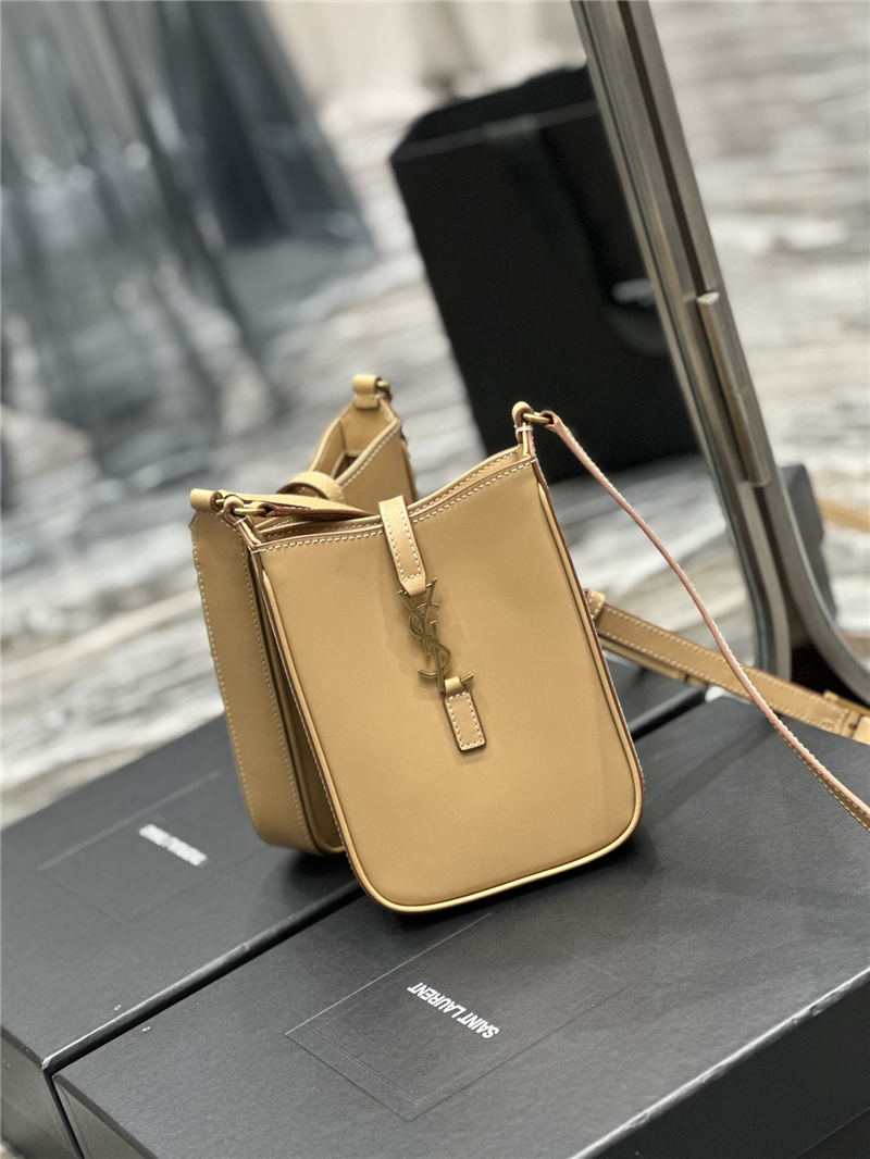 LE 5 À 7 MINI VERTICAL LEATHER Beige High