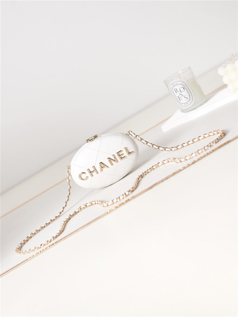 Chanel CLUTCH WITH CHAIN Lambskin & Gold-Tone Metal AP3252 White High