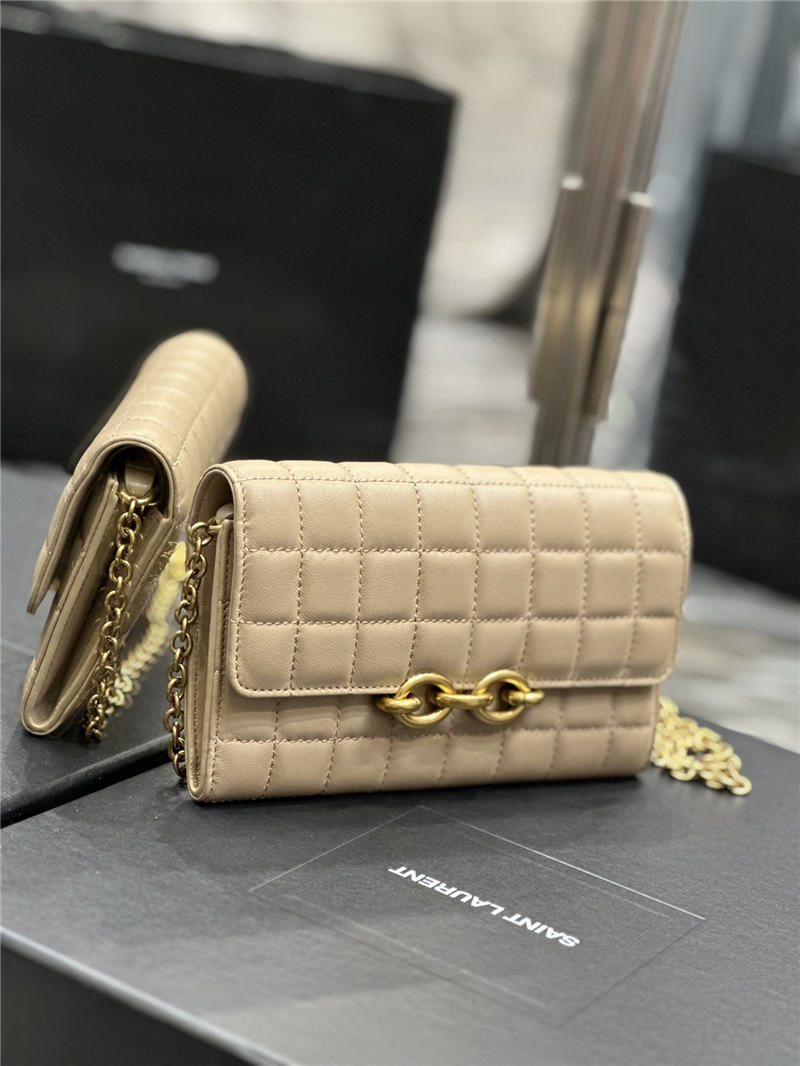 LE MAILLON CHAIN WALLET IN QUILTED LAMBSKIN High