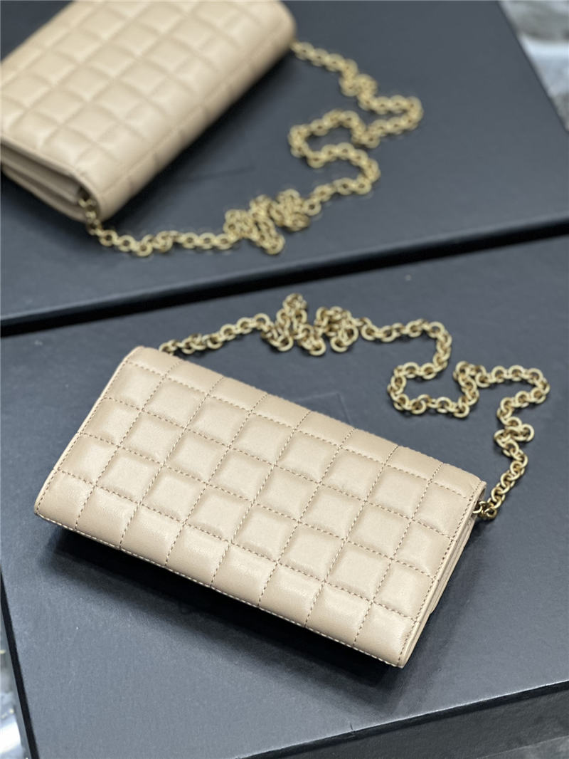 LE MAILLON CHAIN WALLET IN QUILTED LAMBSKIN High