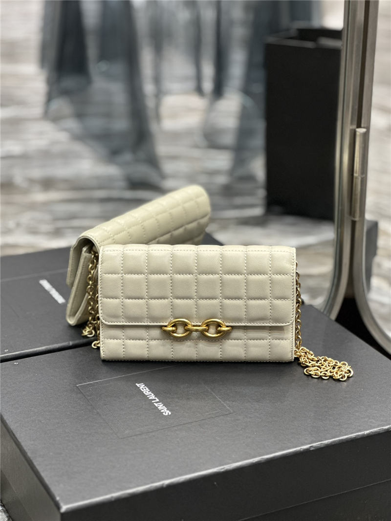 LE MAILLON CHAIN WALLET IN QUILTED LAMBSKIN High