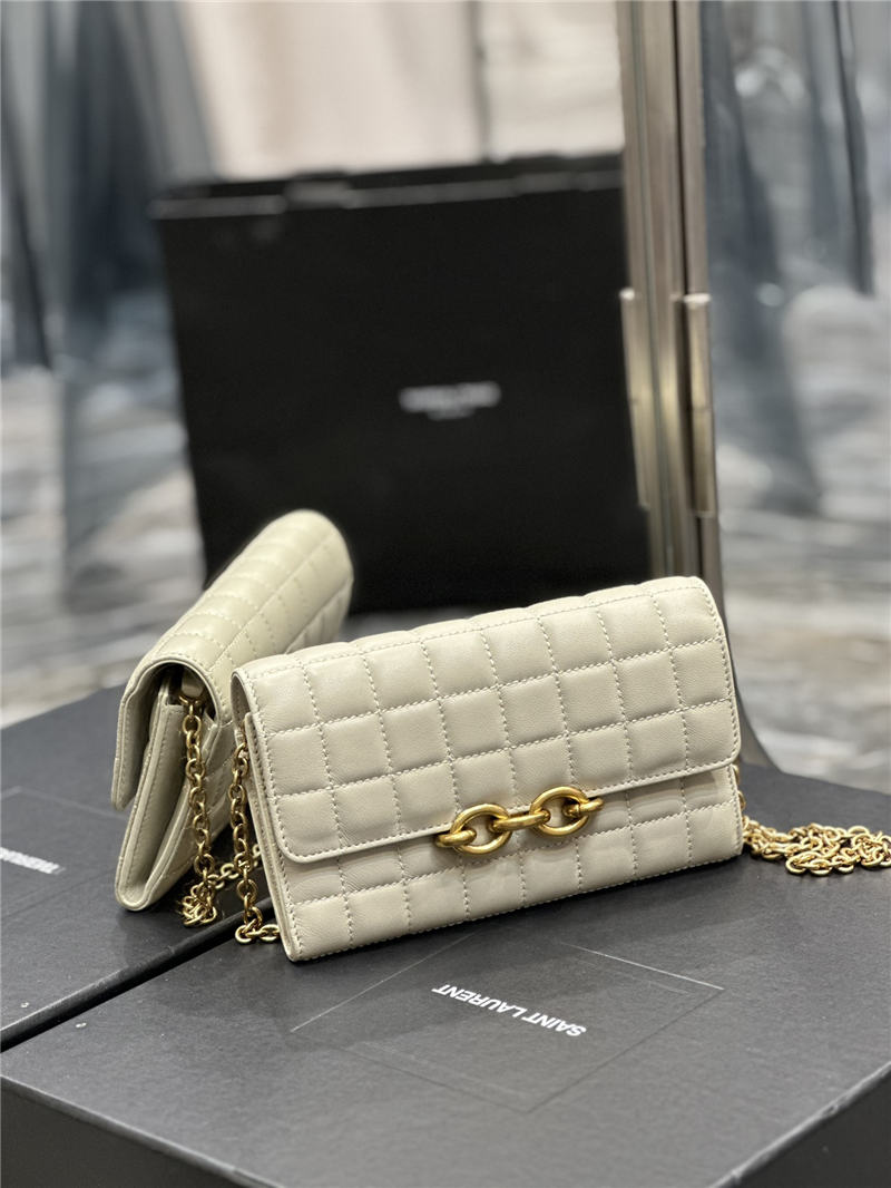 LE MAILLON CHAIN WALLET IN QUILTED LAMBSKIN High