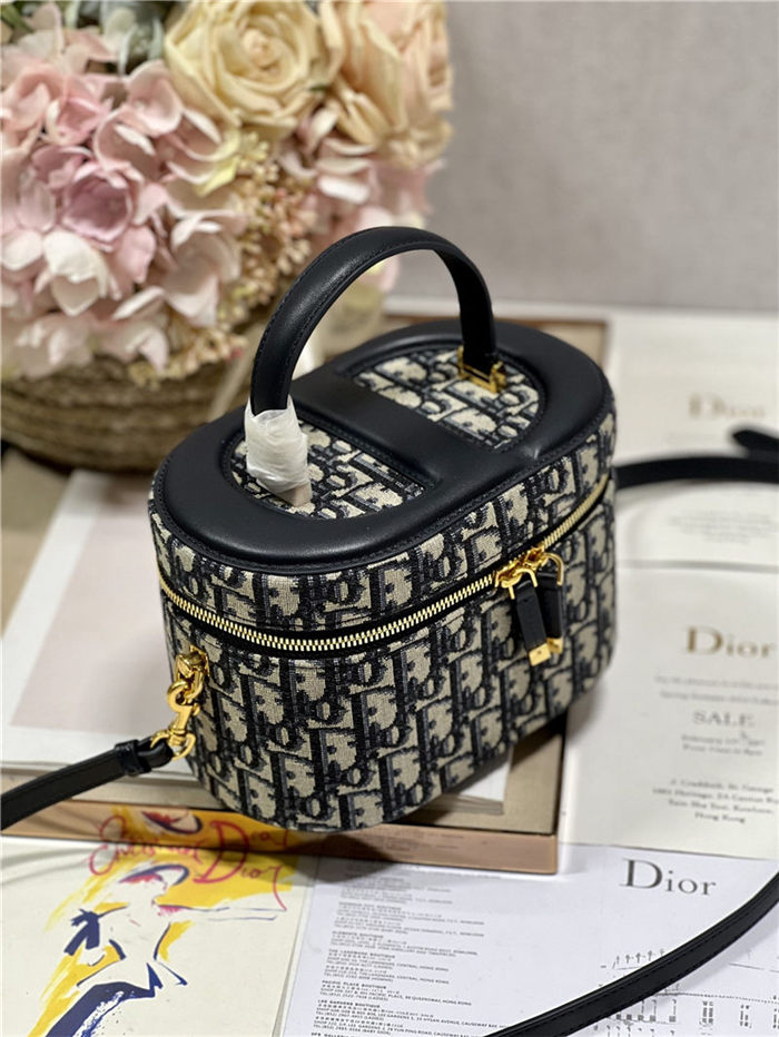 SMALL CD SIGNATURE VANITY CASE Dior Oblique Jacquard with Embossed CD Signature High