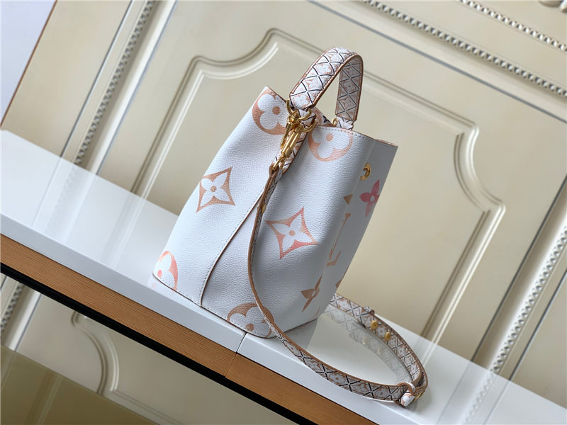 Louis Vuitton NÉONOÉ BB Monogram coated canvas M22985 Beige High