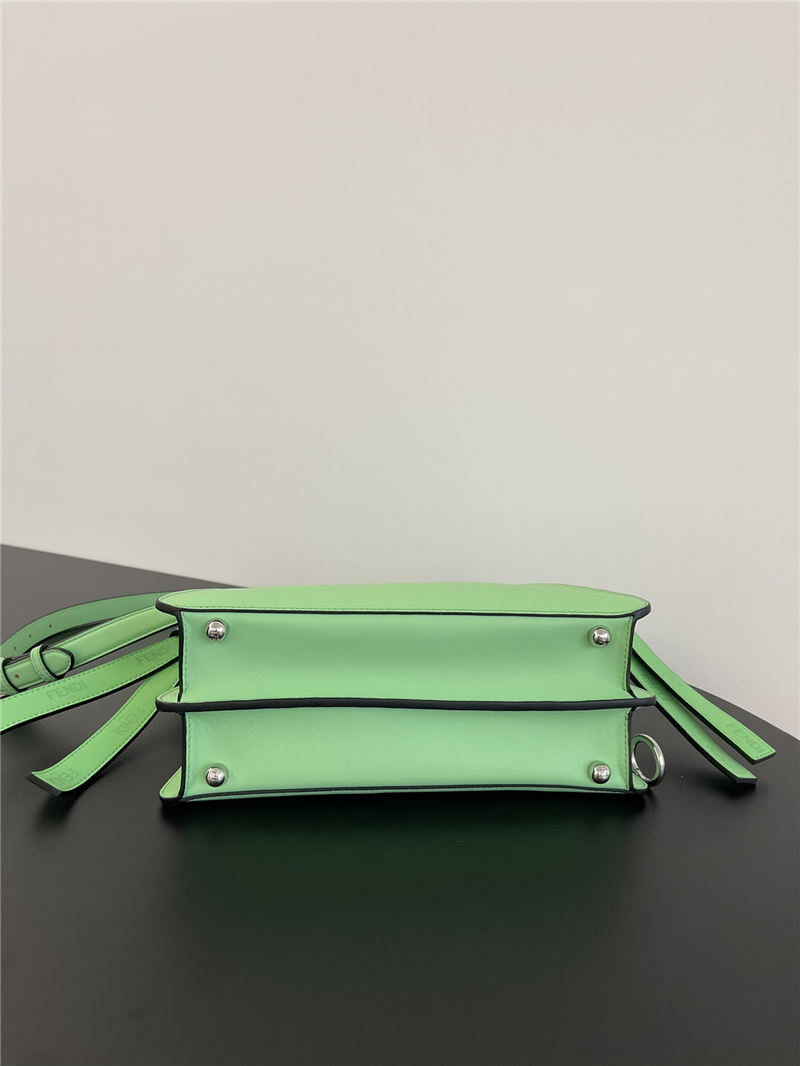 PEEKABOO ISEEU SMALL leather bag 5016 Green High