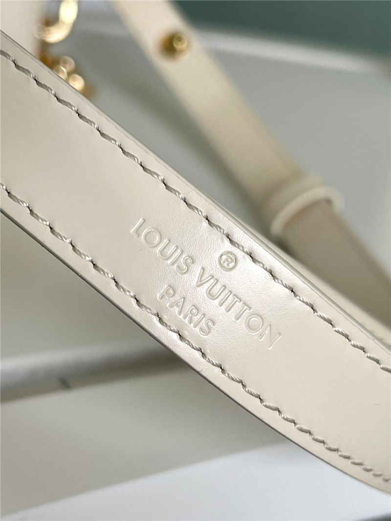 Louis Vuitton Twist Lock XL Epi Leather M22296 High