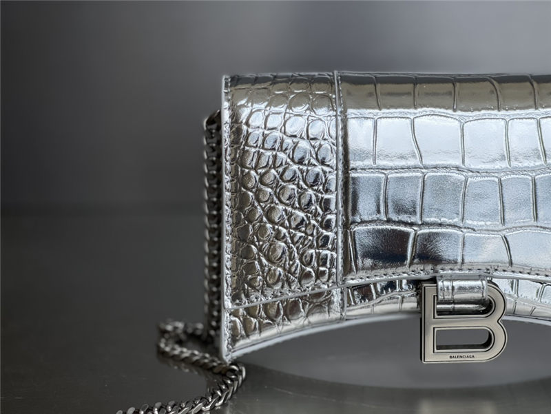 WOMEN'S HOURGLASS WALLET ON CHAIN IN Shiny Crocodile Embossed Silver High