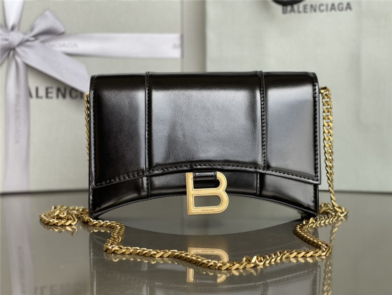 WOMEN'S HOURGLASS WALLET ON CHAIN IN Leather Black-Gold High