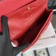 Medium CLASSIC HANDBAG Grained Calfskin Red-E Gold Metal A