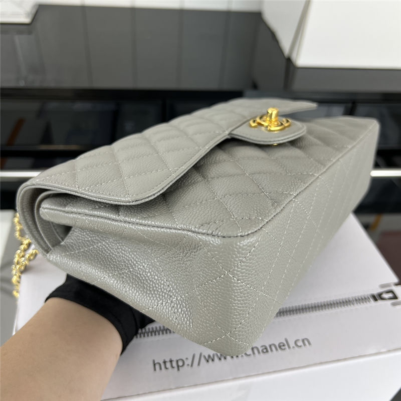 Medium CLASSIC HANDBAG Grained Calfskin Grey Gold Metal A