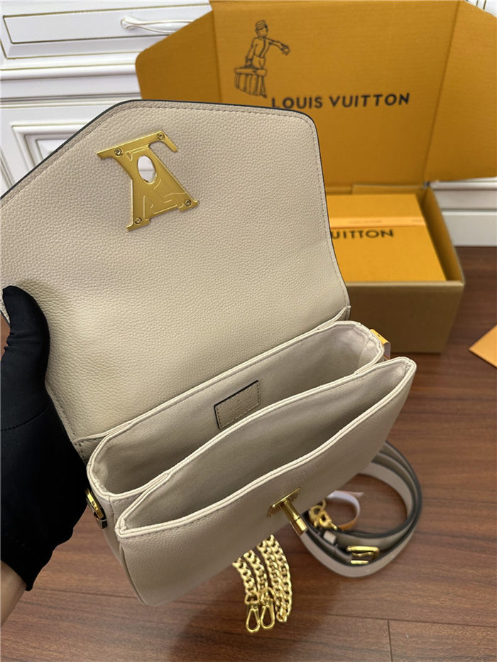 Louis Vuitton Oxford Lockme Grained calf leather M22792 Top