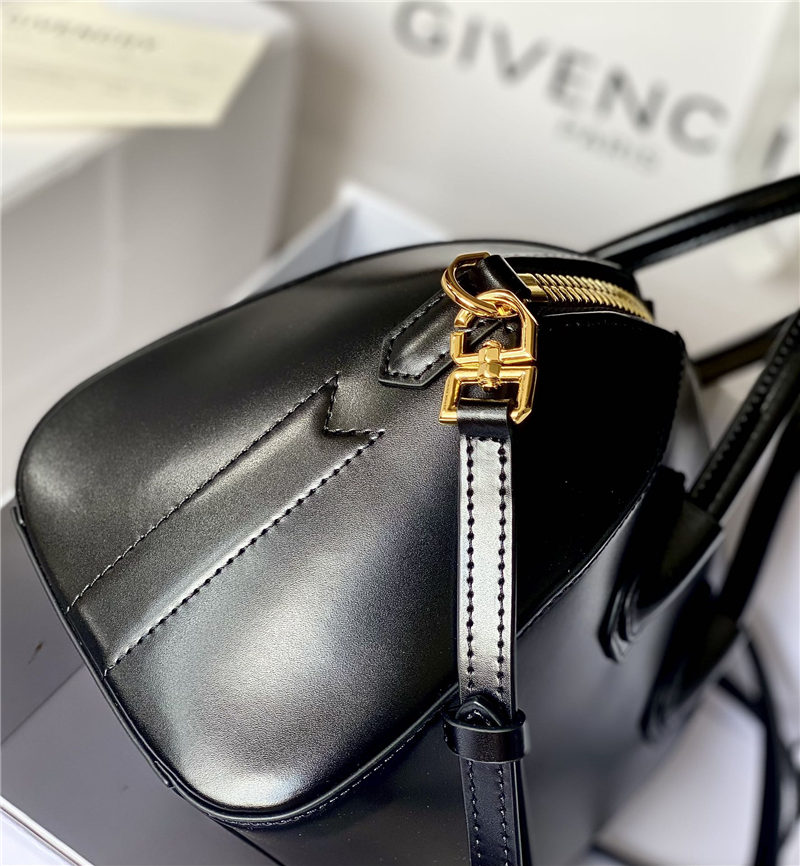 Givenchy MINI ANTIGONA BAGE IN SMOOTH BOX LEATHER Top