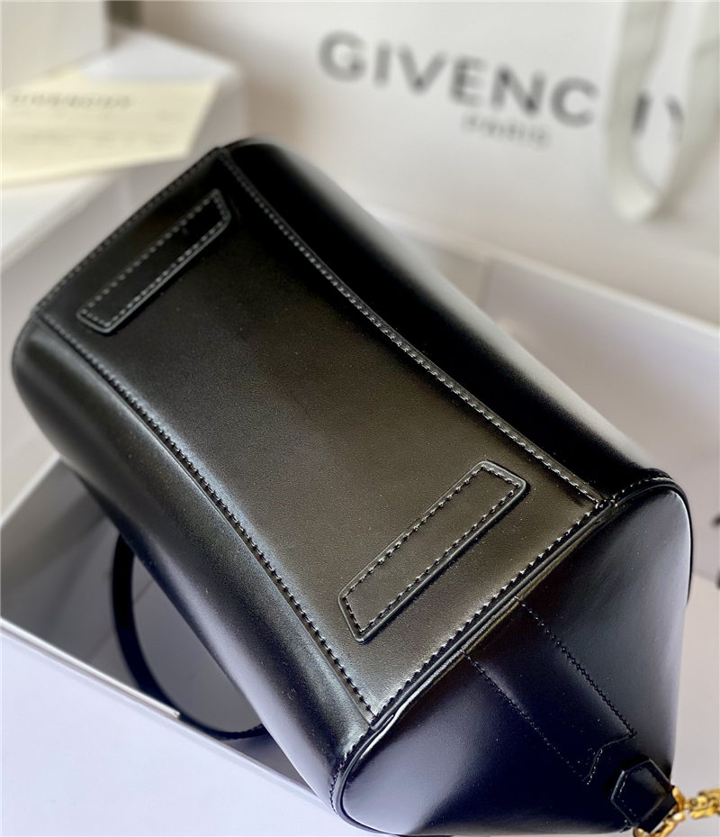 Givenchy MINI ANTIGONA BAGE IN SMOOTH BOX LEATHER Top