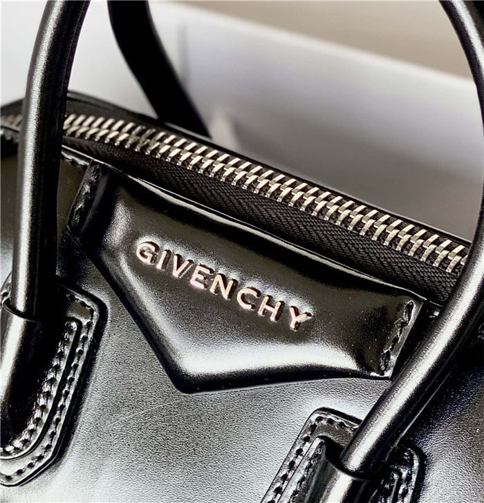 Givenchy MINI ANTIGONA BAGE IN SMOOTH BOX LEATHER Top