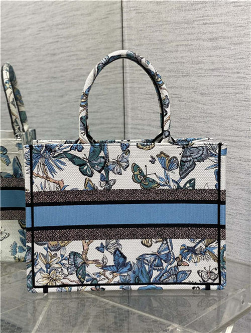 MEDIUM Dior BOOK TOTE Toile de Jouy Mexico Embroidery Blue High