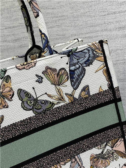 MEDIUM Dior BOOK TOTE Toile de Jouy Mexico Embroidery Green High