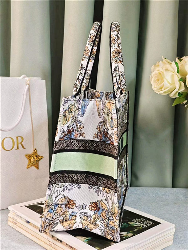 MEDIUM Dior BOOK TOTE Butterfly Around The World Embroidery High