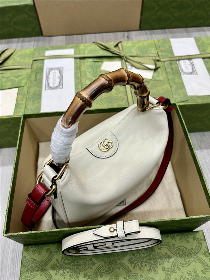 Gucci Diana small shoulder bag Leather 746251 White High