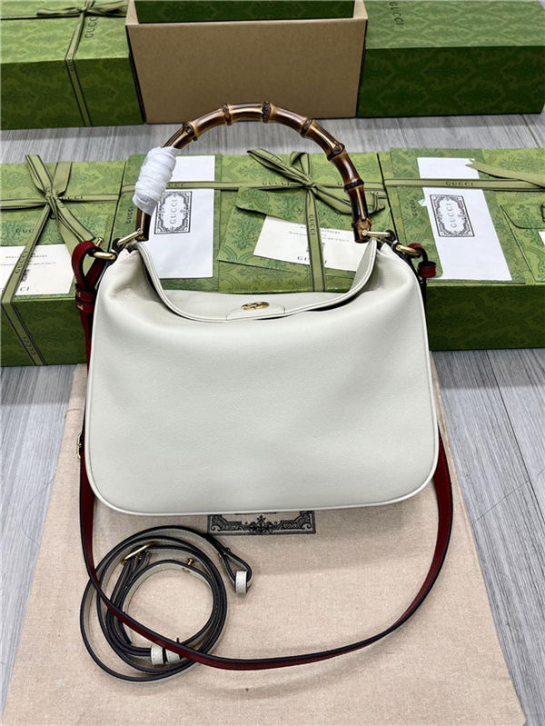 Gucci Diana Medium shoulder bag Leather 746251 White High