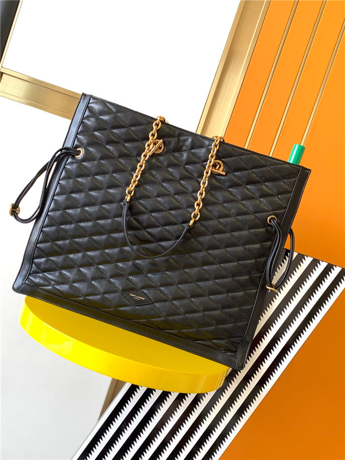 LE POCHON SHOPPING BAG IN QUILTED LAMBSKIN High