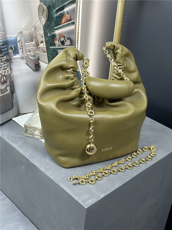 Squeeze bag SMALL in nappa lambskin Olive High