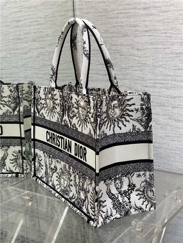 MEDIUM Dior BOOK TOTE Toile de Jouy Soleil Embroidery High