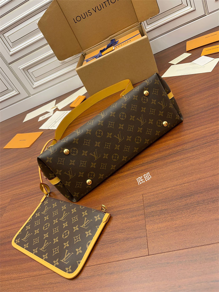 Louis Vuitton CARRYALL MM Monogram coated canvas M46197 Top