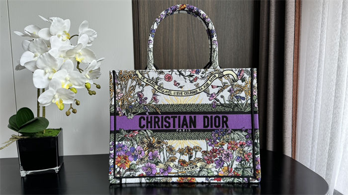 MEDIUM Dior BOOK TOTE Dior 4 Saisons Été Soleil Embroidery High