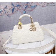 LADY 95.22 MEDIUM BAG Cannage Calfskin White High