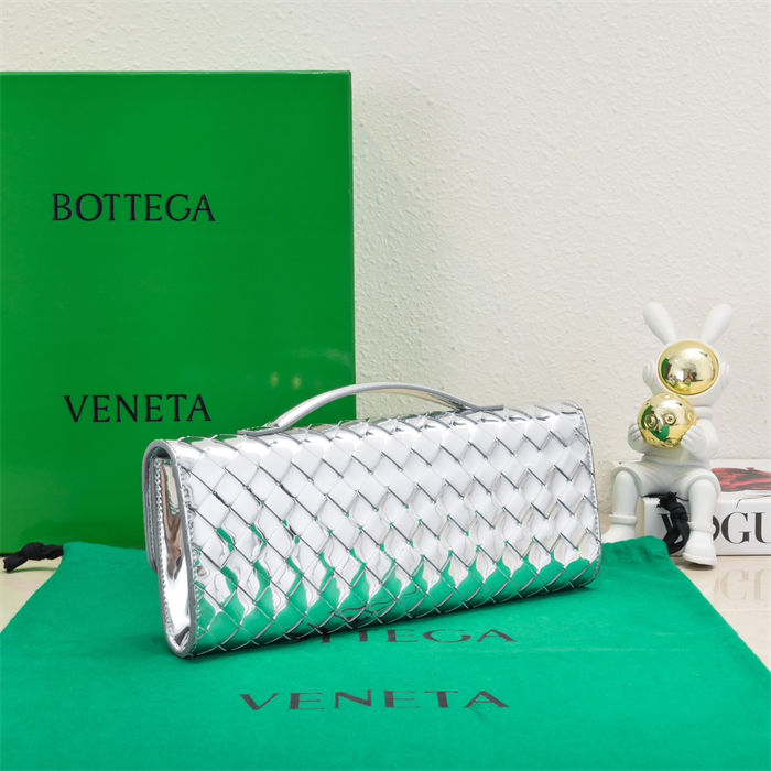 BV Long Clutch Andiamo With Handle Silver High